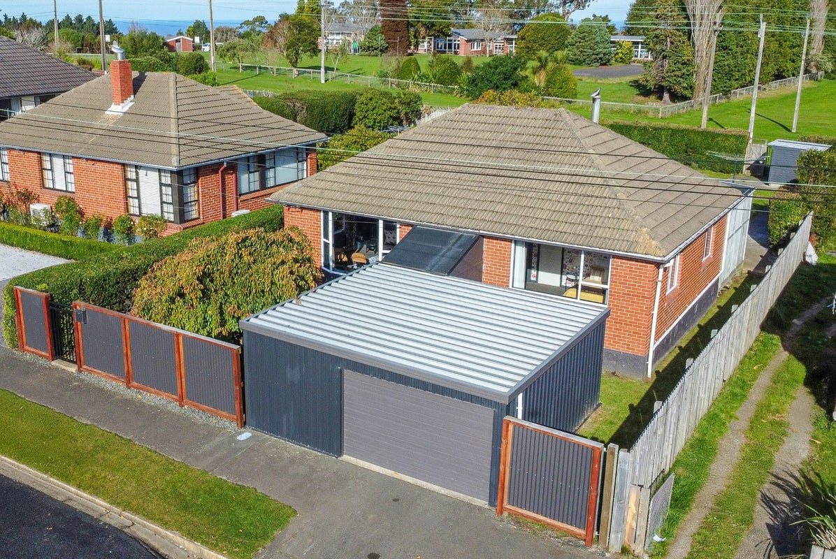 41 Balmain Street, Halfway Bush, Dunedin - Carousel 1