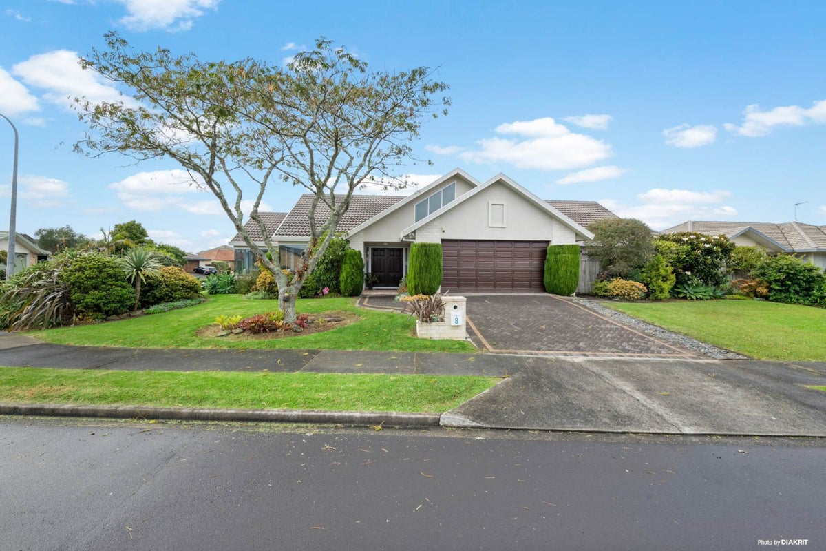 8 Keswick Close, Northpark, Auckland - Carousel 2
