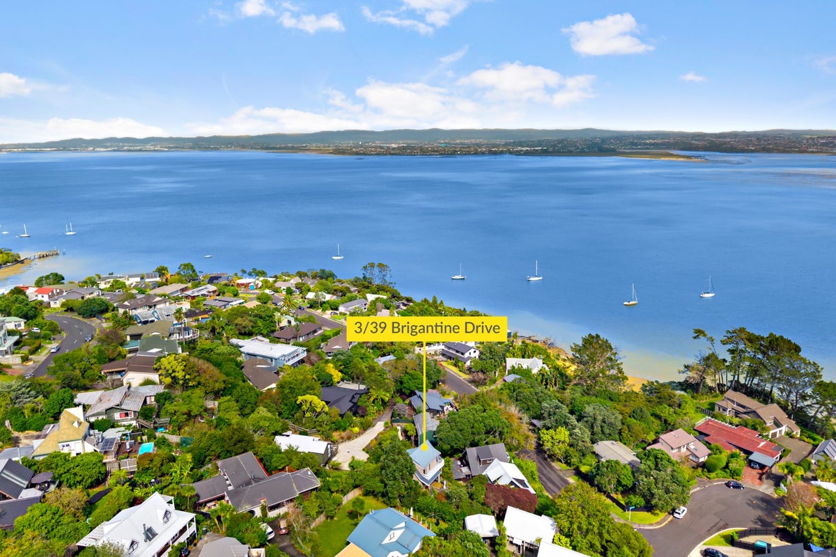 3/39 Brigantine Drive, Beach Haven, Auckland - Carousel 27