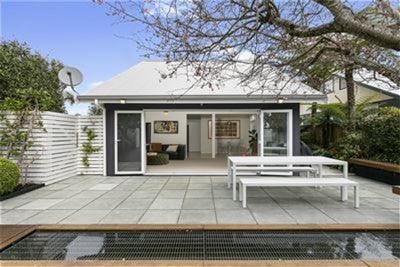 2/25A BEACH RD, Te Atatu Peninsula, Waitakere - Carousel 2