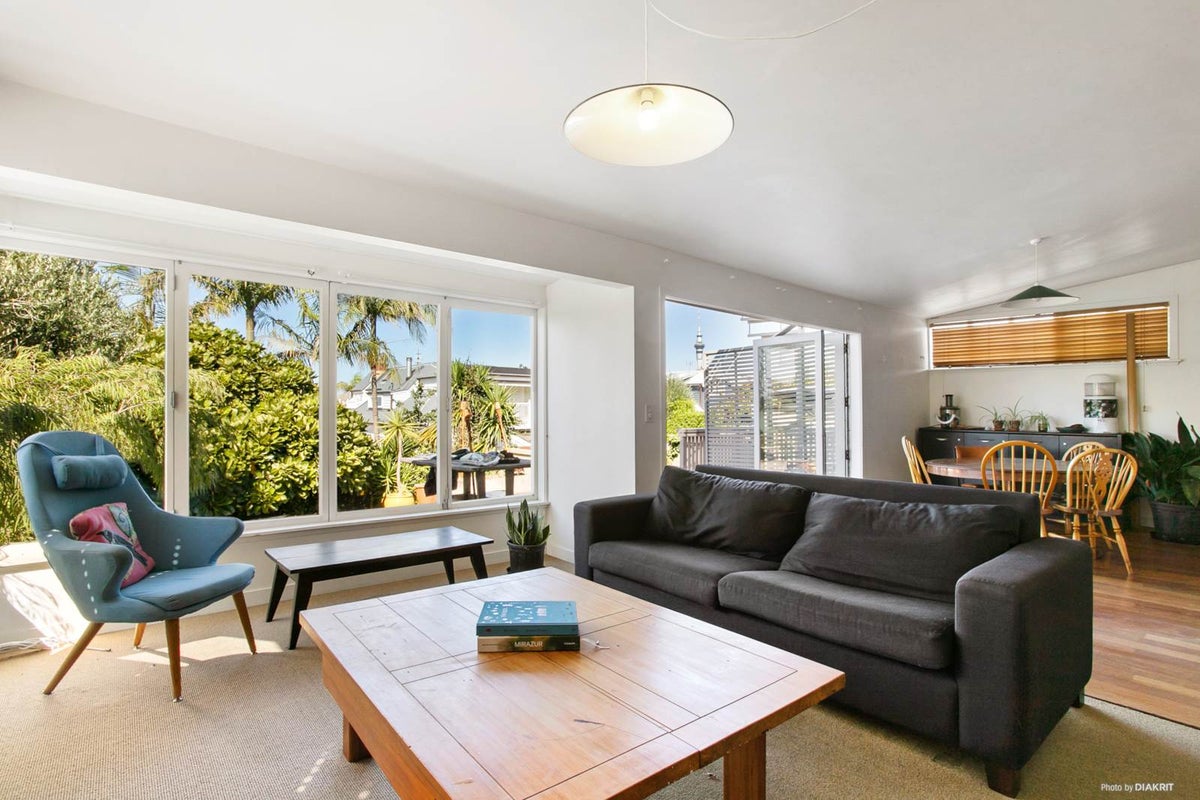 37 Hackett Street, Saint Marys Bay, Auckland - Carousel 2