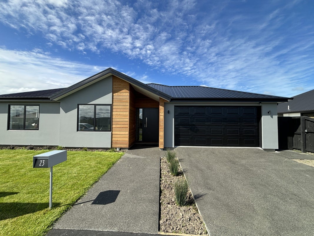 23 Blue Jacket Drive, Halswell, Christchurch - Carousel 1