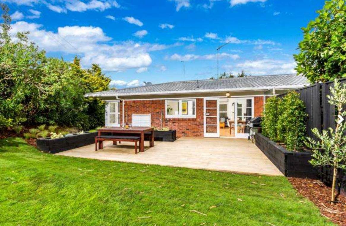2/1 Hythe Terrace, Mairangi Bay, Auckland - Carousel 1