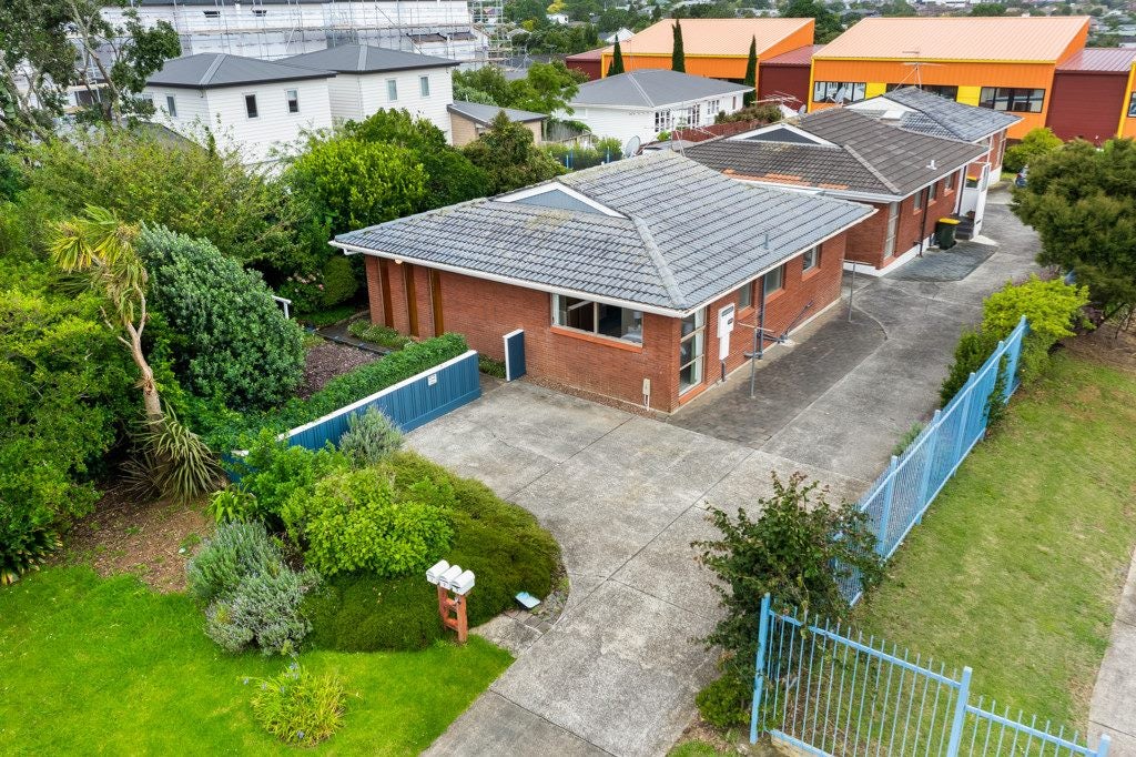 1/56 Elliot Street, Howick, Auckland - Carousel 38