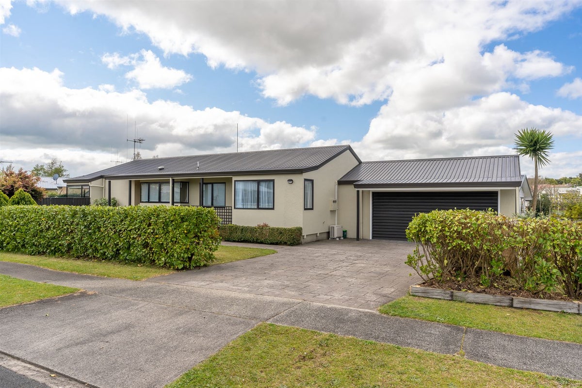 2 Taksan Place, Pukete, Hamilton - Carousel 1