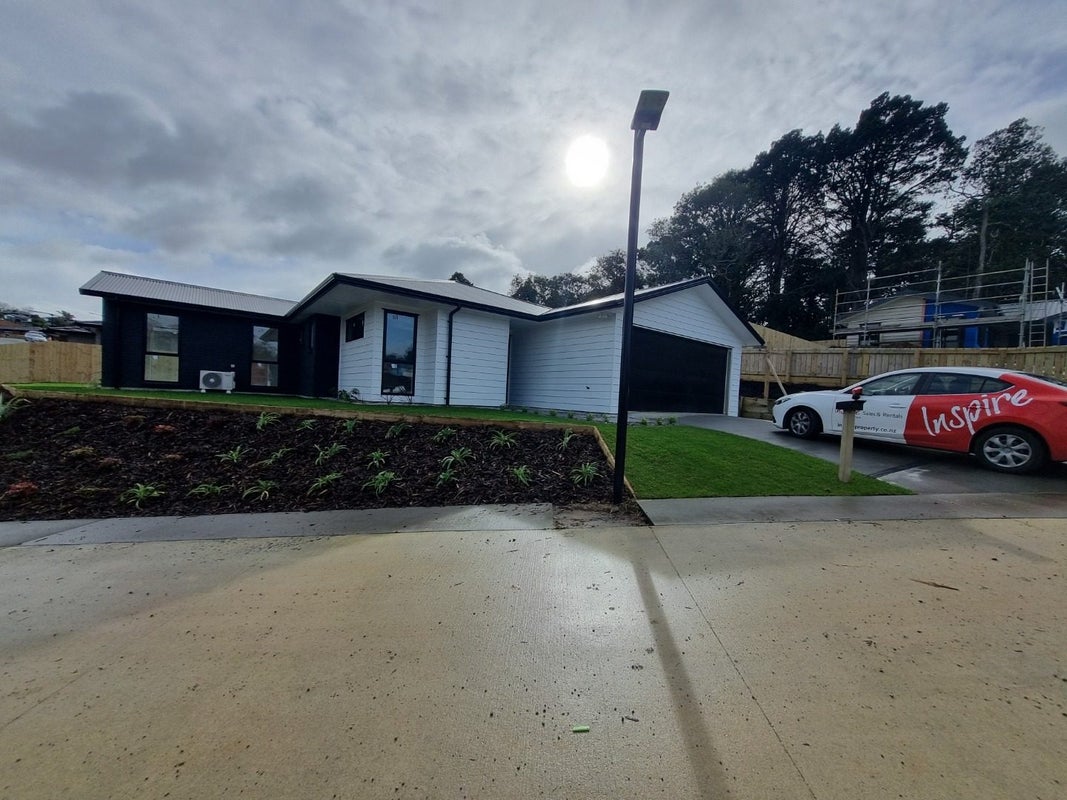 1 Bethpage Rise, Kamo, Whangarei - Carousel 1
