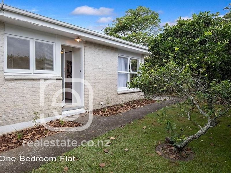17 Megan Avenue, Pakuranga Heights, Auckland - Carousel 1