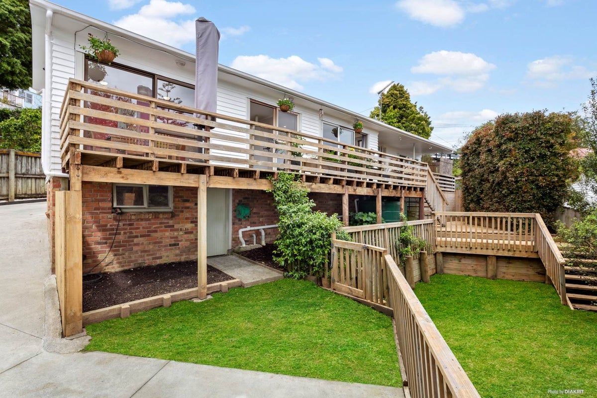 15A Stanley Road, Glenfield, Auckland - Carousel 2