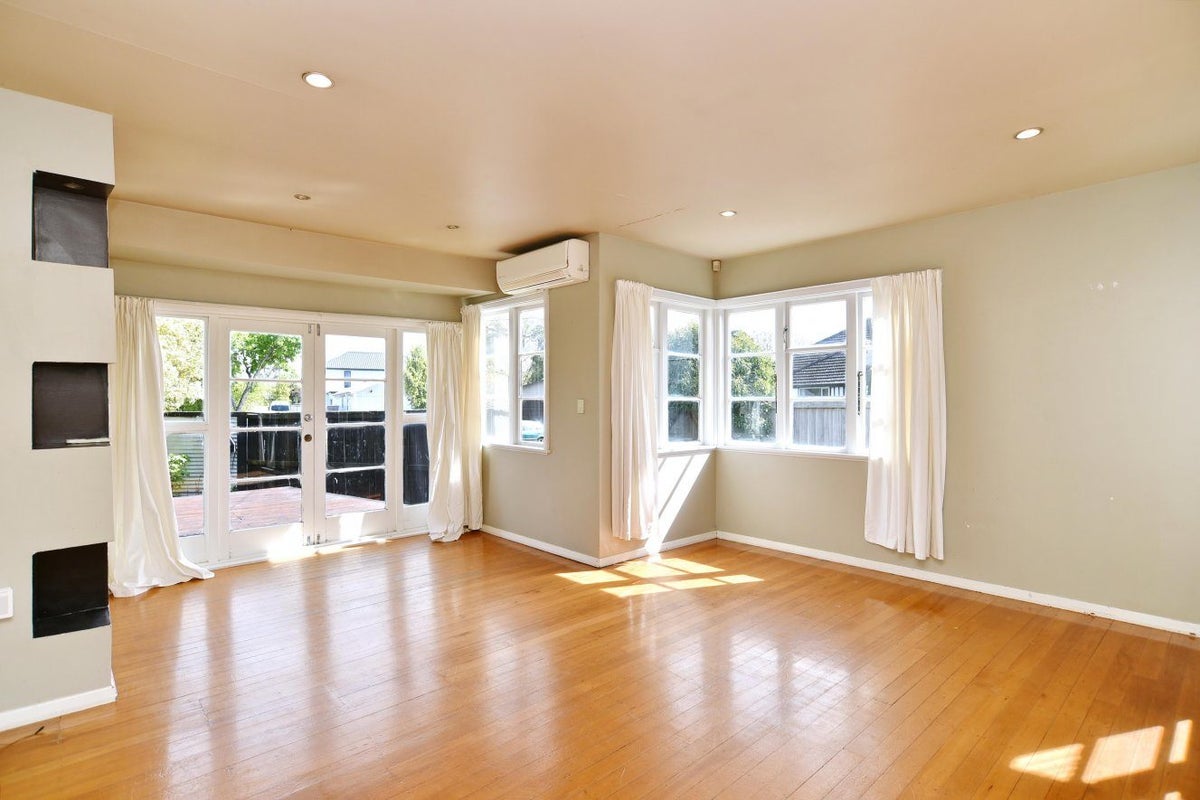 2 Davis Place, Woolston, Christchurch - Carousel 2