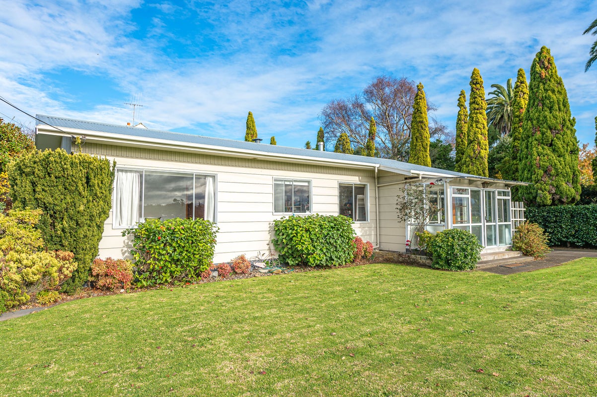 133 Carlton Avenue, Springvale, Whanganui - Carousel 1