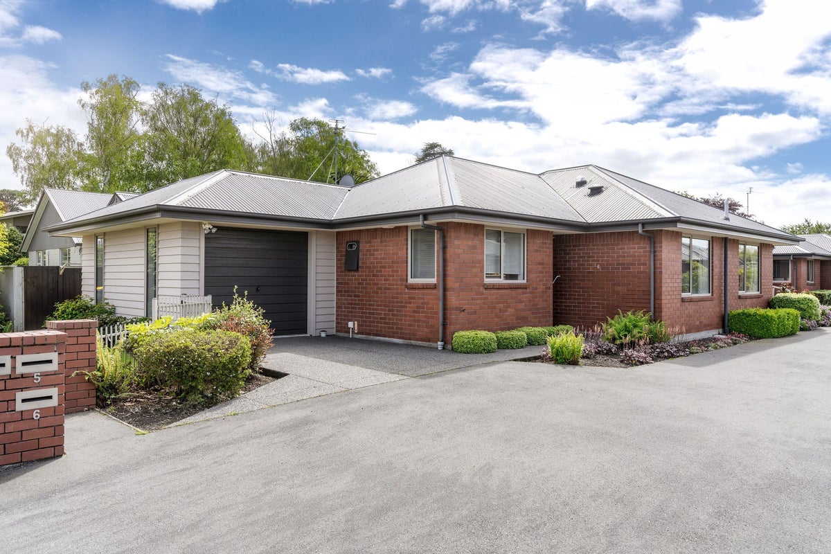 6/184 Gayhurst Road, Dallington, Christchurch - Carousel 1
