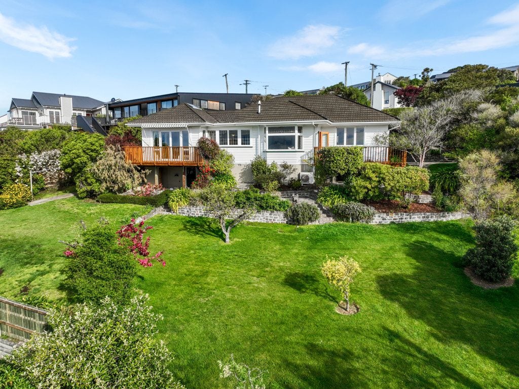 21 Mount Pleasant Road, Mount Pleasant, Christchurch - Carousel 1