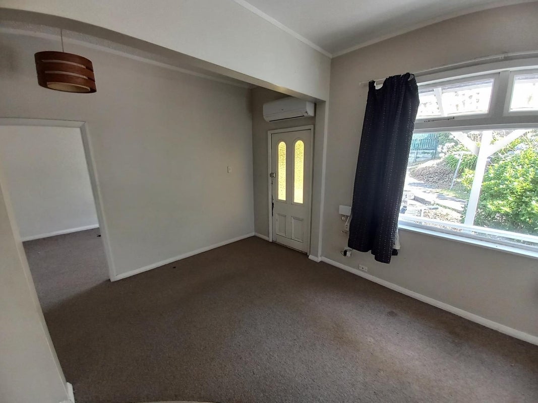 3 Boyd Terrace, Newtown, Wellington - Carousel 2