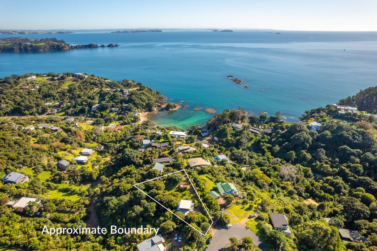 6 Great Barrier Road, Oneroa, Waiheke Island - Carousel 2