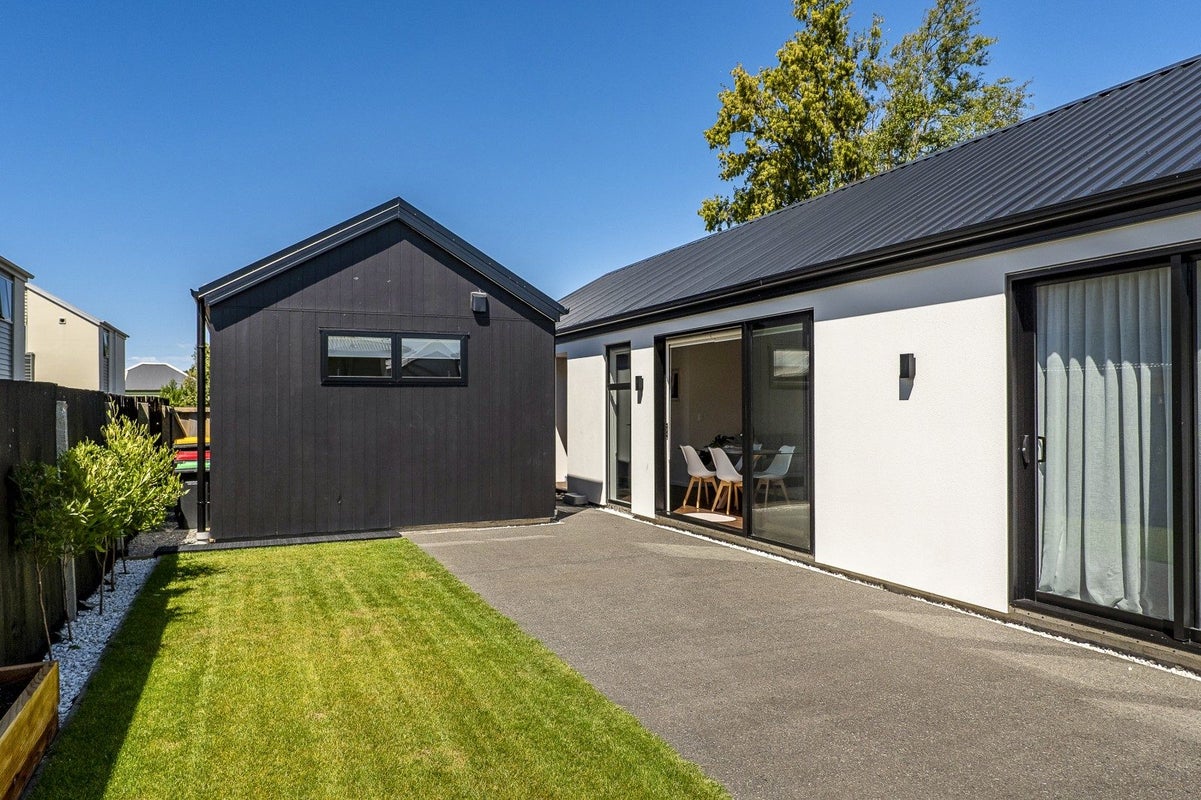 29A Grafton Street, Waltham, Christchurch - Carousel 2