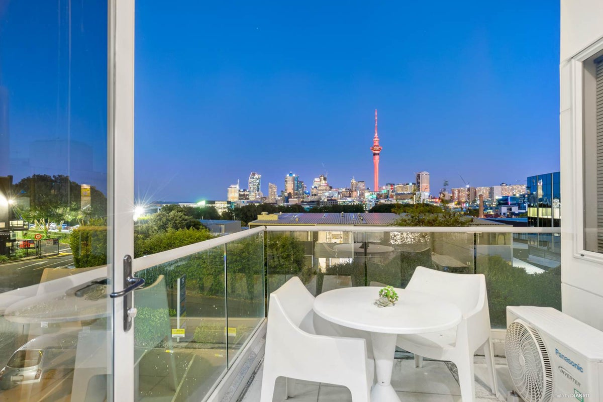 2E/21 Hargreaves Street, Ponsonby, Auckland - Carousel 1