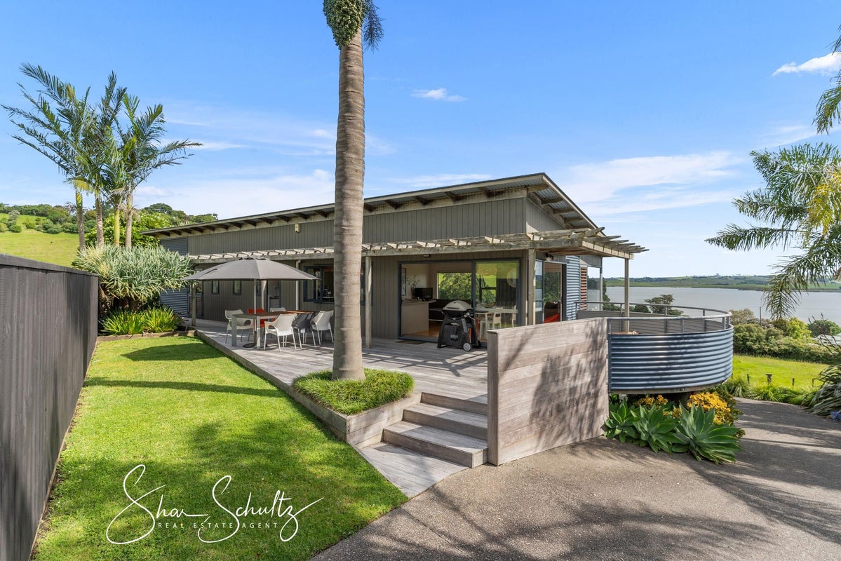 24 Oxford Street, Whakapirau, Maungaturoto - Carousel 2
