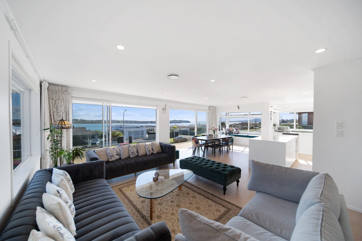 1/26 Waller Avenue, Bucklands Beach, Auckland - Carousel 2
