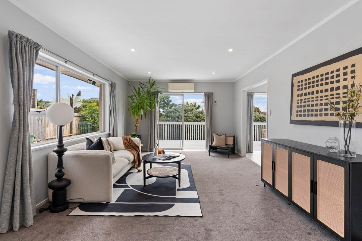 4 Haseler Crescent, Howick, Auckland - Carousel 2