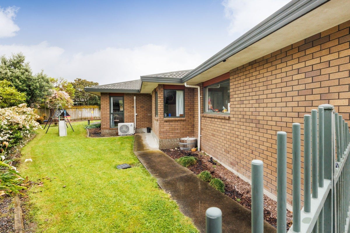 12 Colorado Crescent, Milson, Palmerston North - Carousel 2