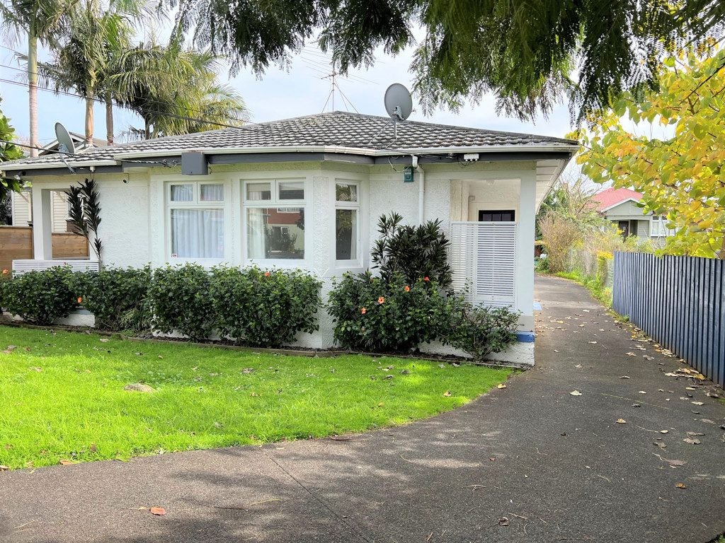 1/787 New North Road, Mount Albert, Auckland - Carousel 1