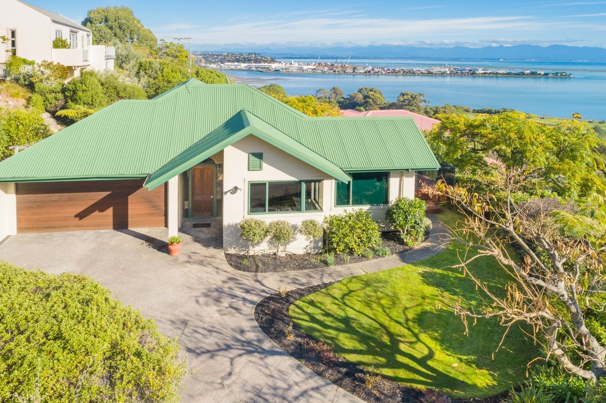 22 Walters Bluff, Atawhai, Nelson - Carousel 1