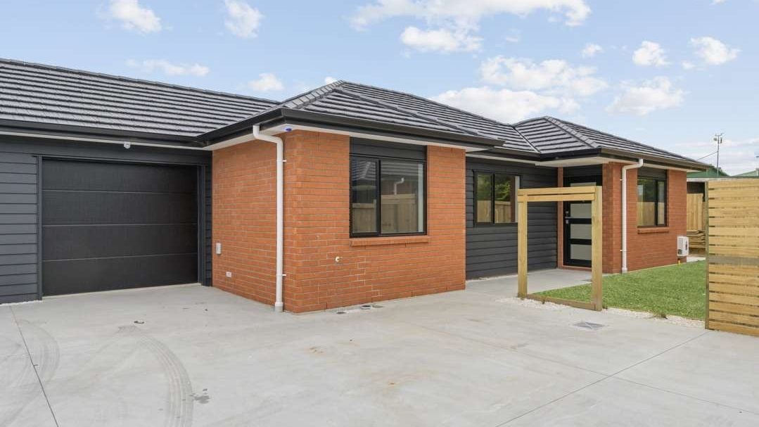 4/10 Norman Street, Nawton, Hamilton - Carousel 1
