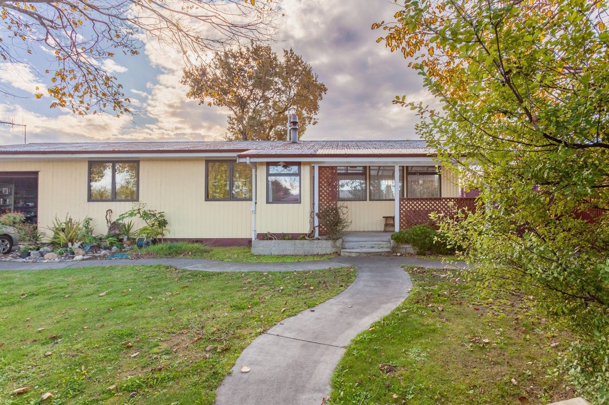 4 Saint Pauls Place, Tamatea, Napier - Carousel 1
