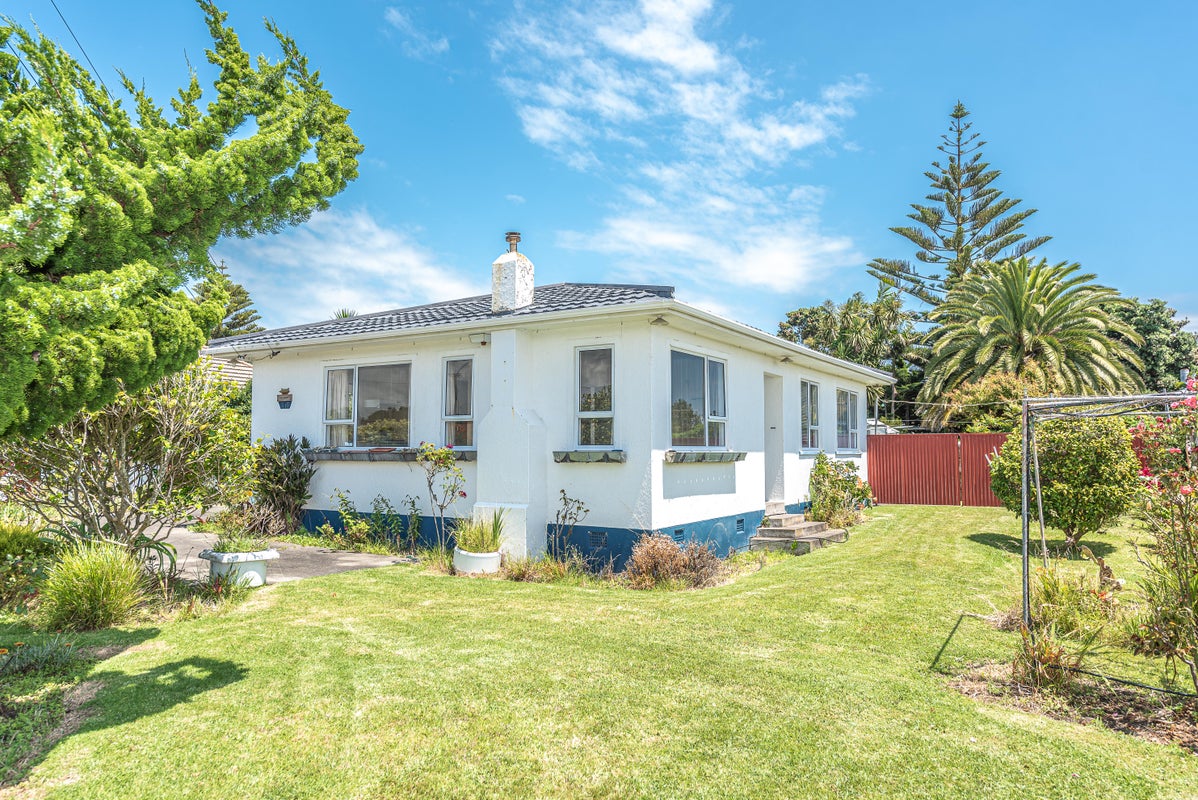 35 Polson Street, Castlecliff, Whanganui - Carousel 2