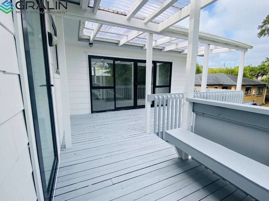 32 Kelman Road, Kelston, Auckland - Carousel 1