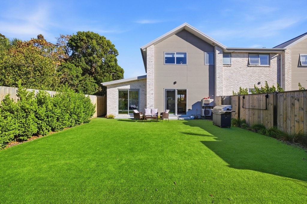 4/5 Matata Place, Dallington, Christchurch - Carousel 2
