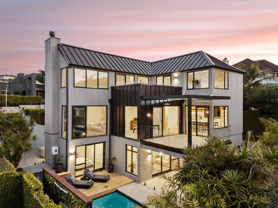 4 Okahu Street, Orakei, Auckland - Carousel 1