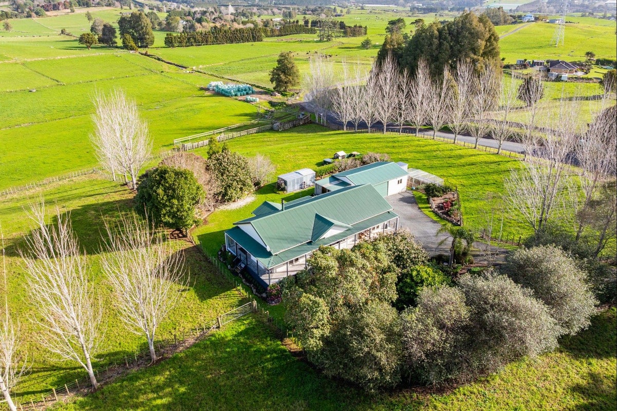 51 Clendon Drive, Whangarei - Carousel 2