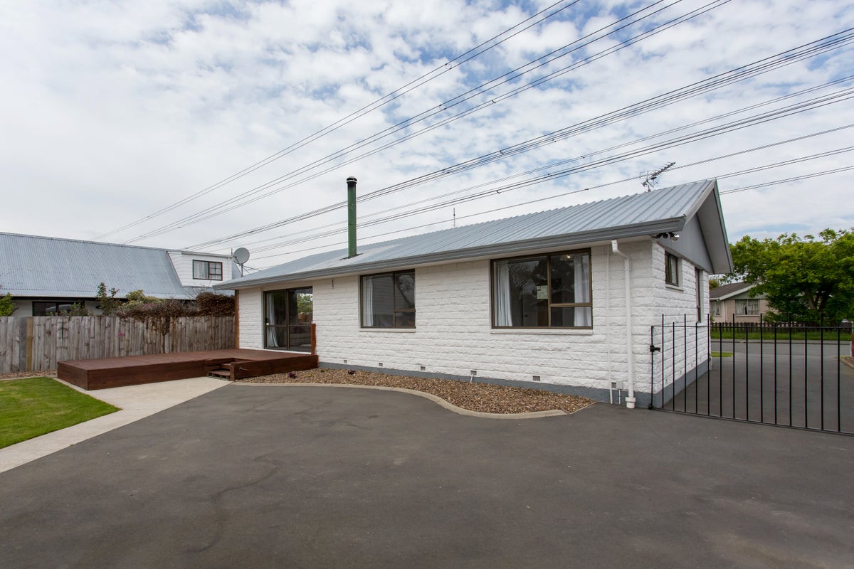 7 Malabar Crescent, Broomfield, Christchurch - Carousel 17