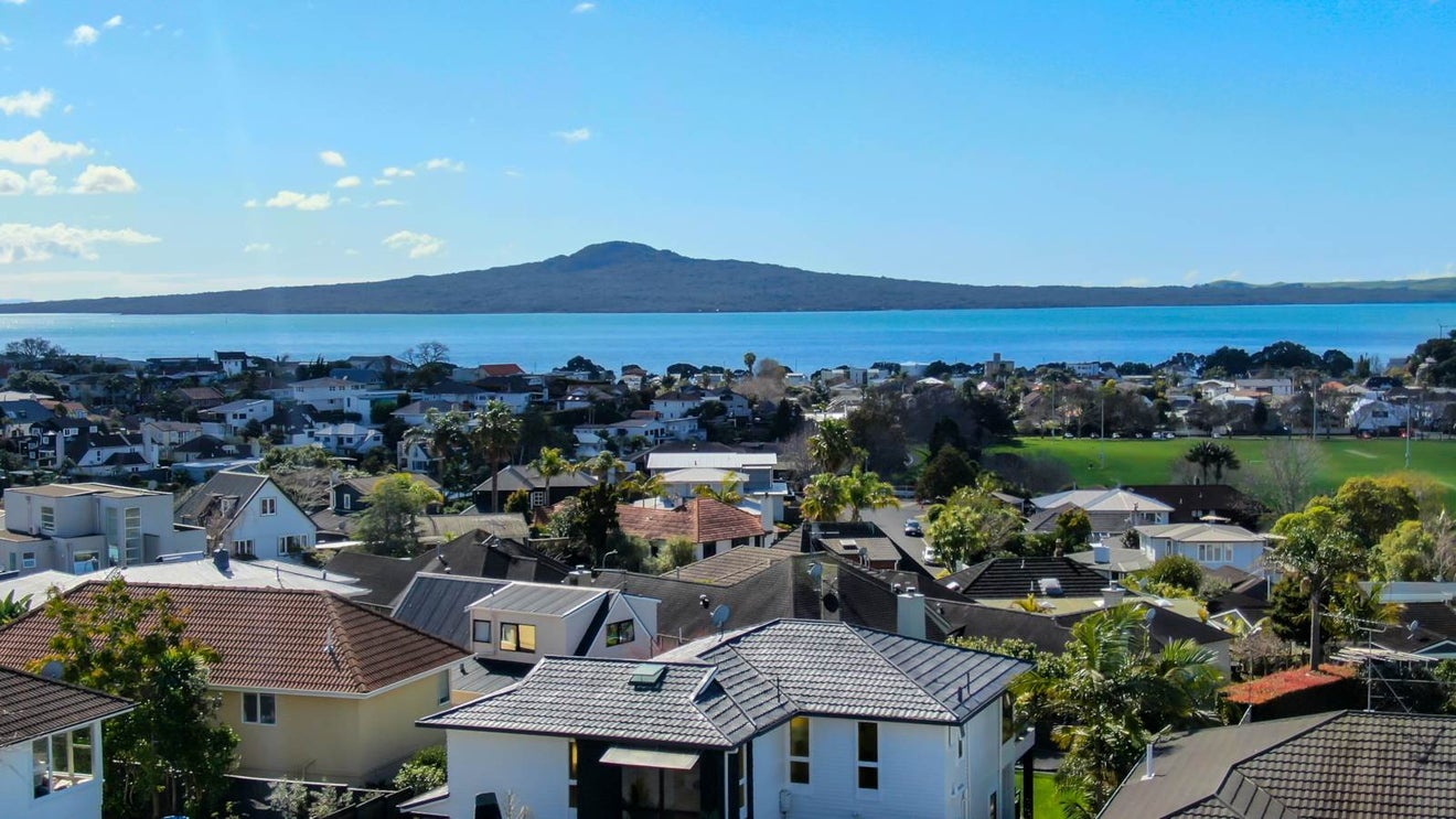 5 Godfrey Place, Kohimarama, Auckland - Carousel 2