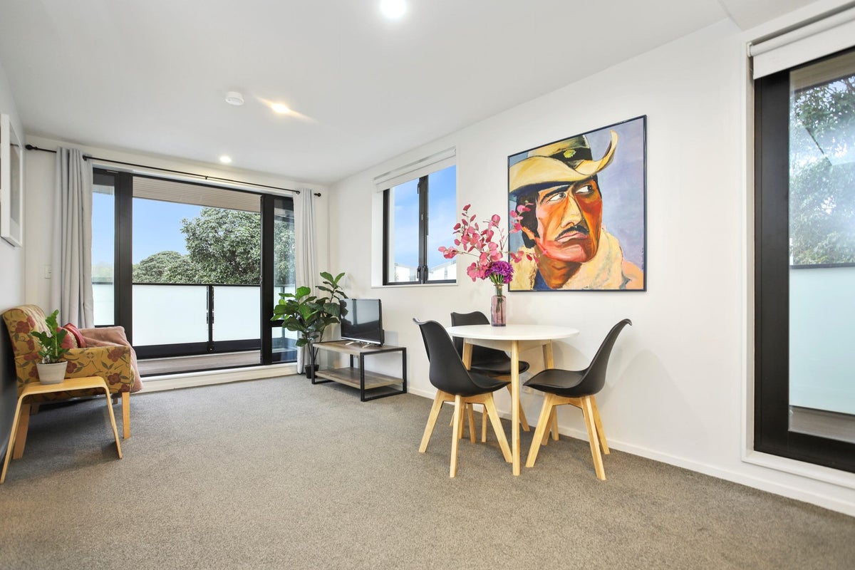 1N/250 Richmond Road, Grey Lynn, Auckland - Carousel 1