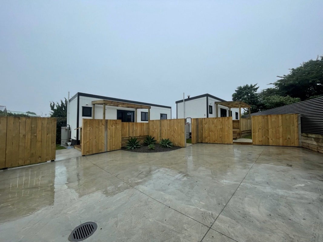 15 Paritutu Road, Spotswood, New Plymouth - Carousel 10