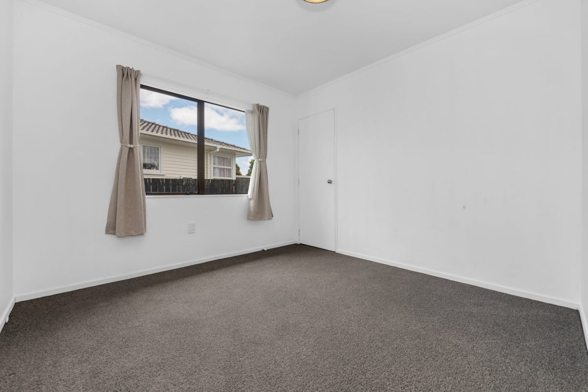 2/103 Chichester Drive, Rosehill, Papakura - Carousel 19