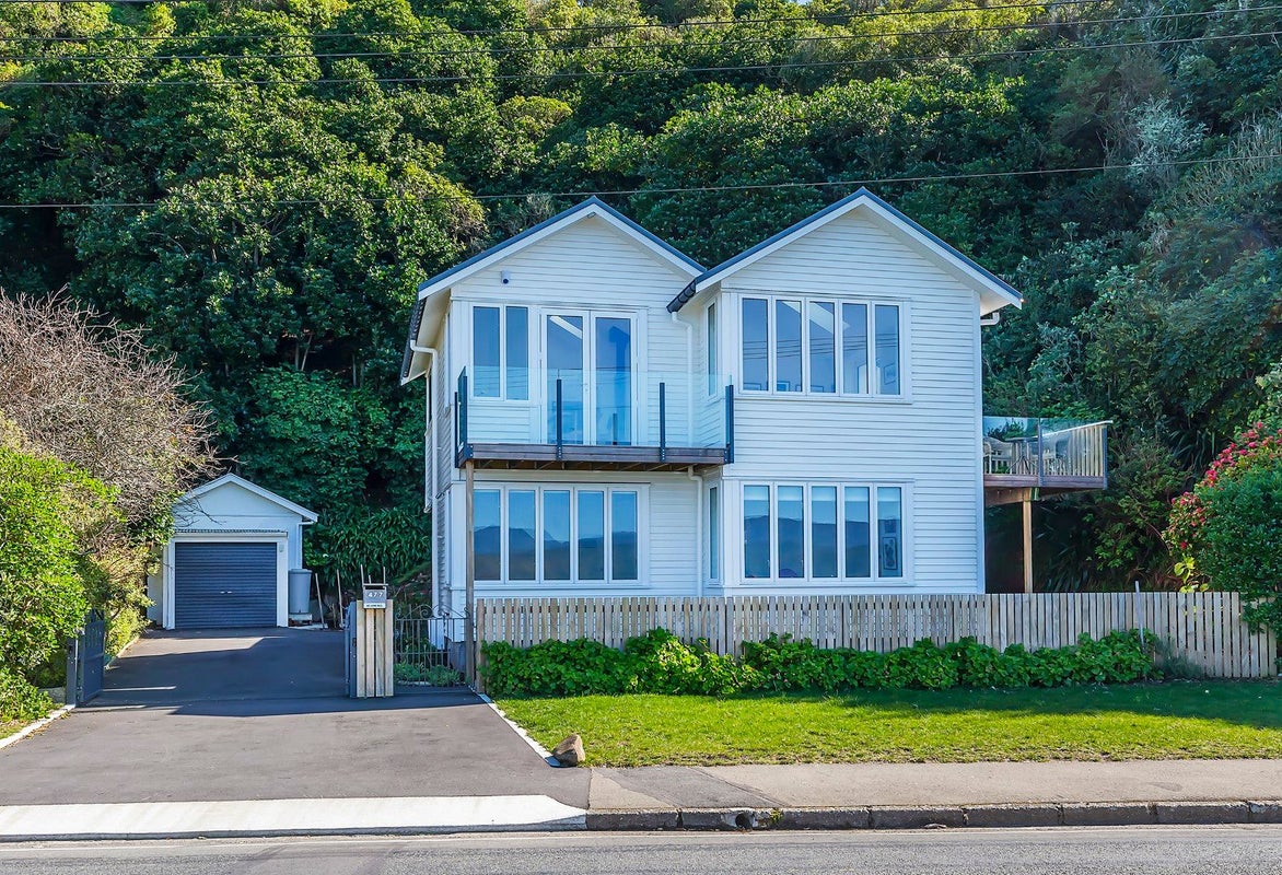 477 Karaka Bay Road, Karaka Bays, Wellington - Carousel 1
