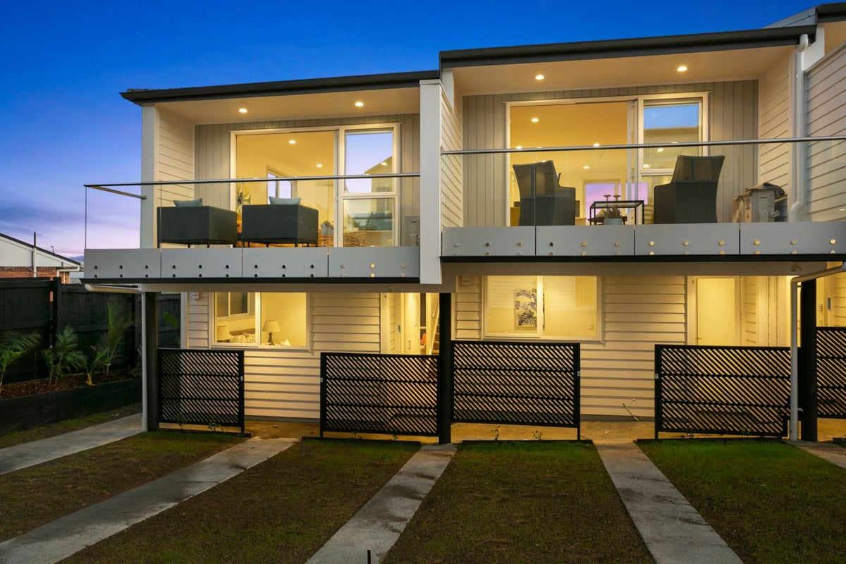 7/70A Barrack Road, Mount Wellington, Auckland - Carousel 2