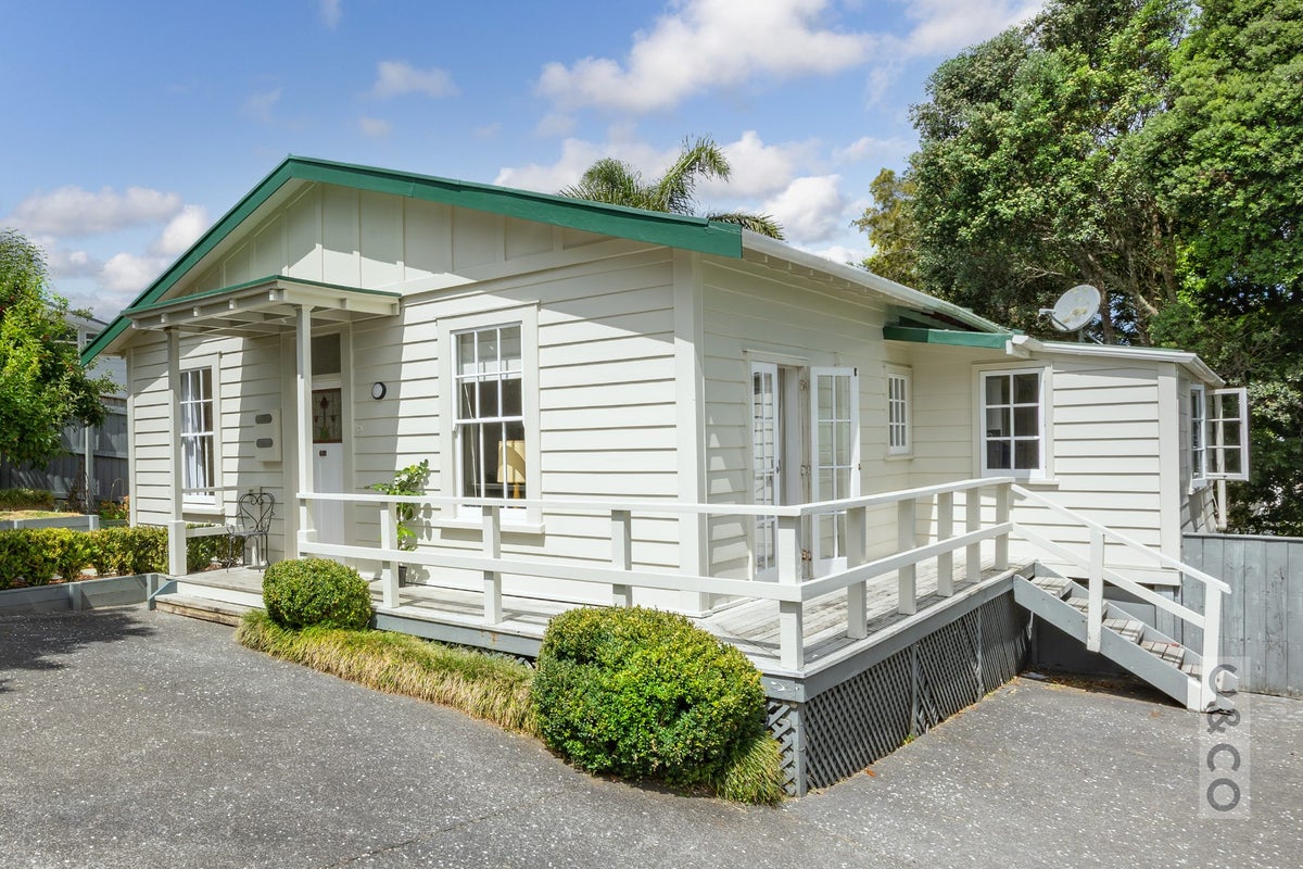 34 Weza Lane, Kumeu - Carousel 35