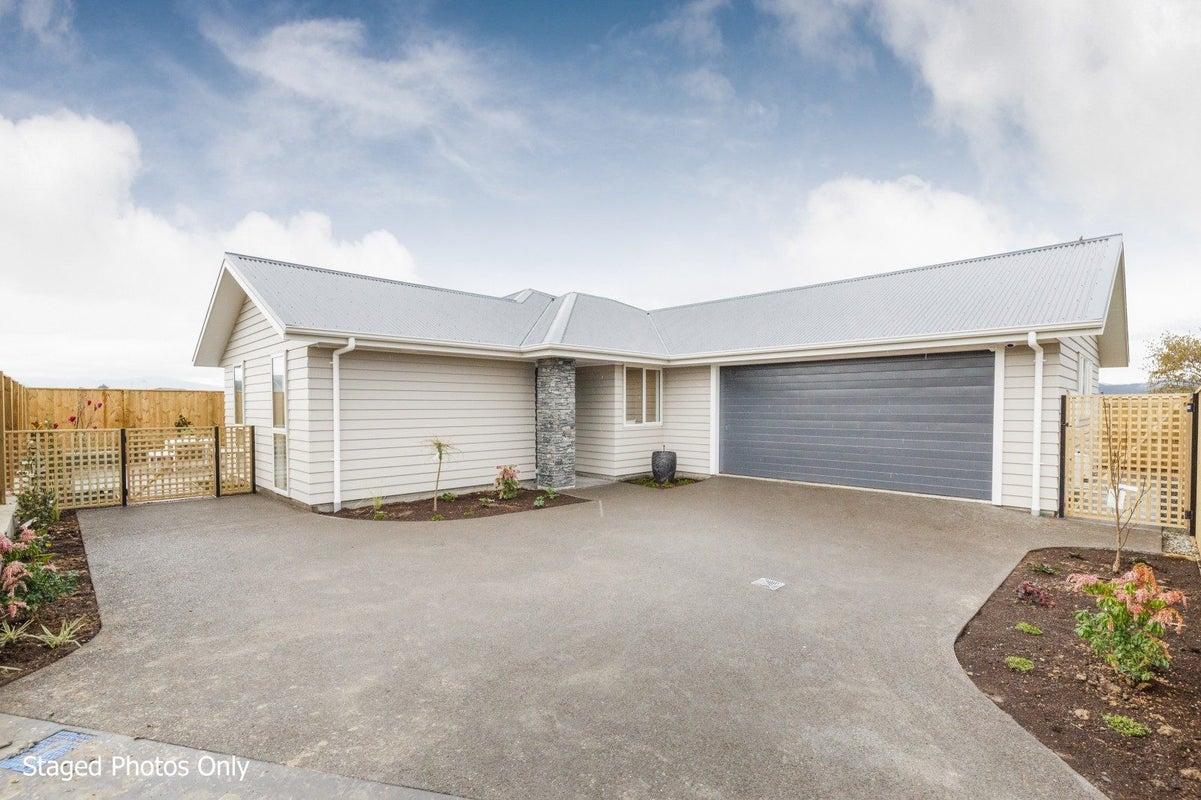 108A Roberts Line, Kelvin Grove, Palmerston North - Carousel 1