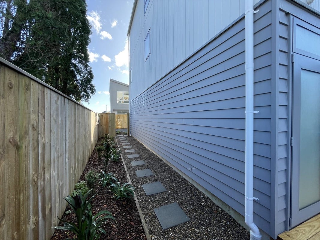 8/2 Moor Avenue, Te Atatu Peninsula, Auckland - Carousel 16