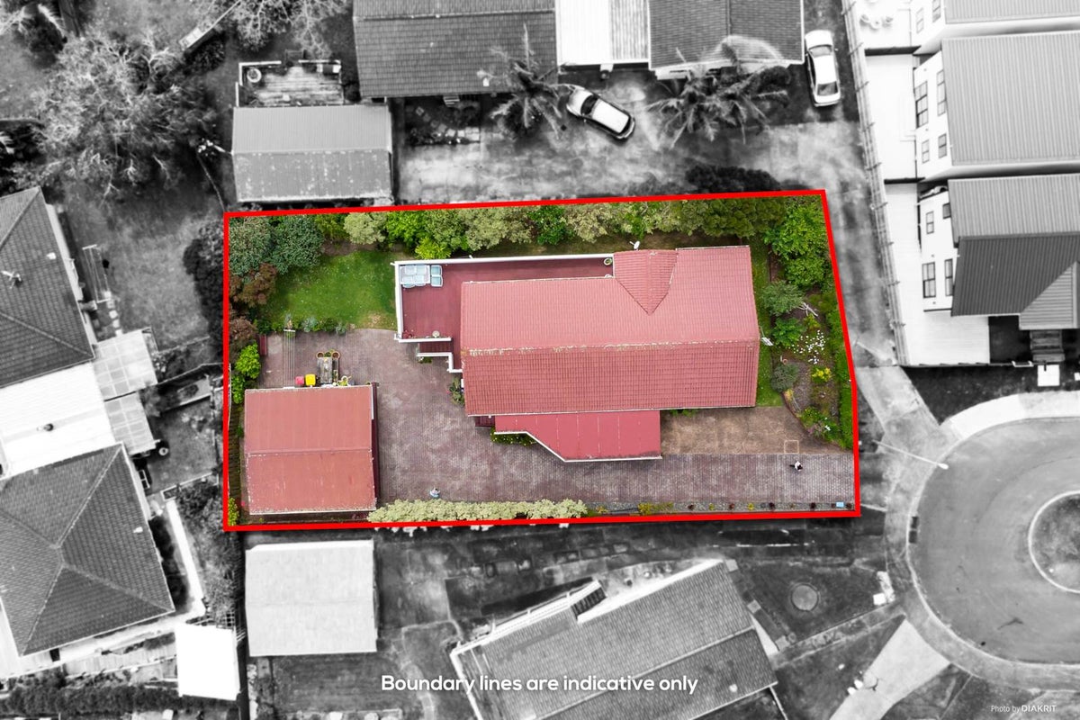 17 Kingussie Place, Highland Park, Auckland - Carousel 2