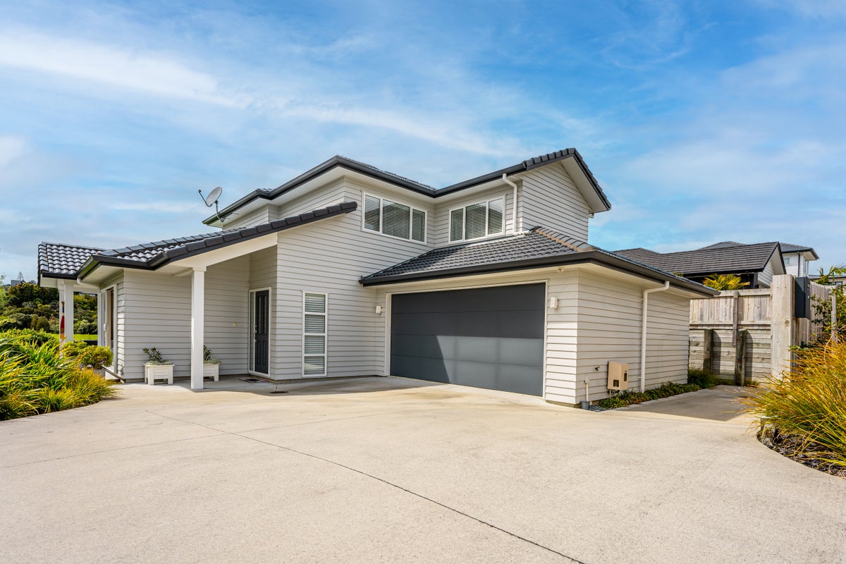1 Pae Moana Place, Stanmore Bay, Whangaparaoa - Carousel 2