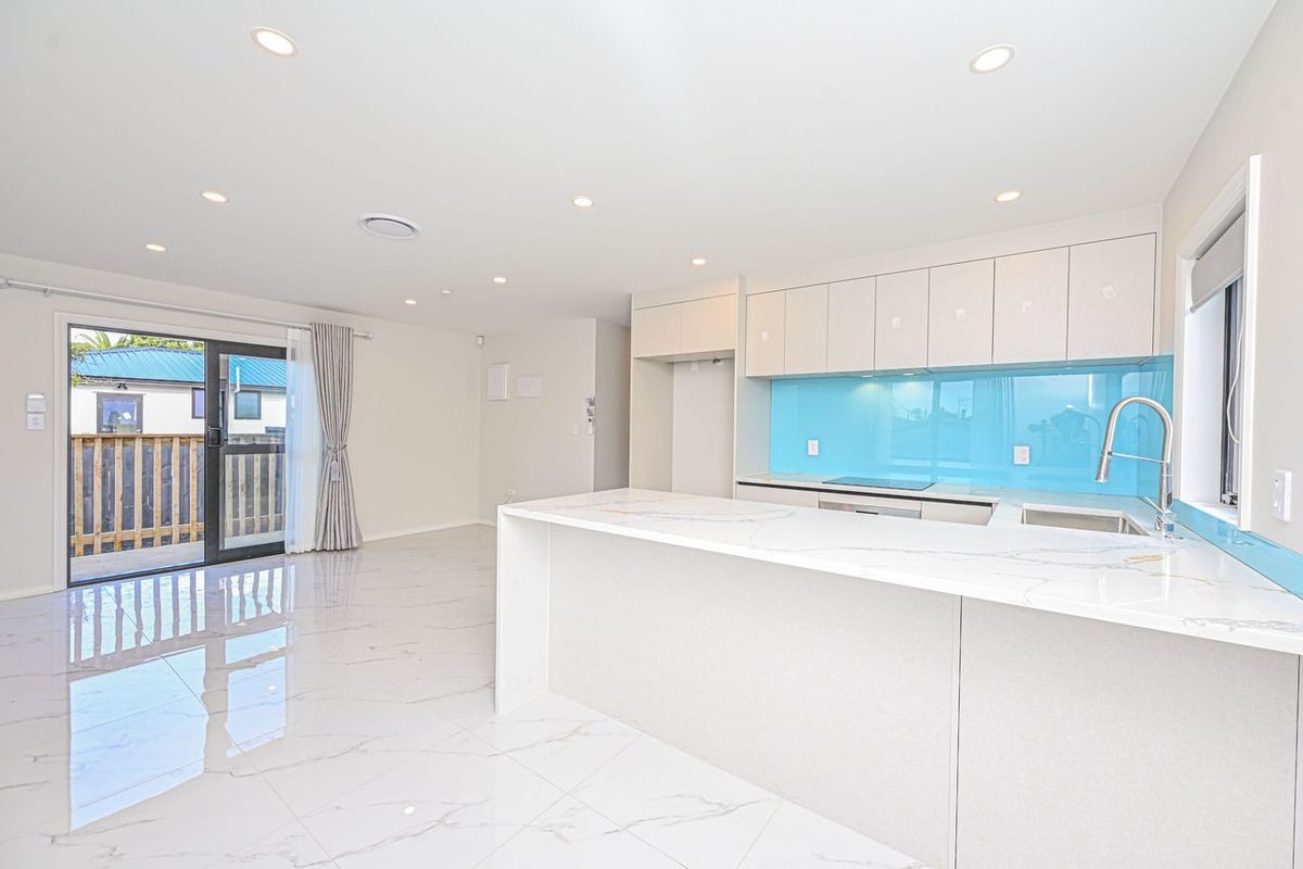 29 Larsen Street, Otara, Auckland - Carousel 2