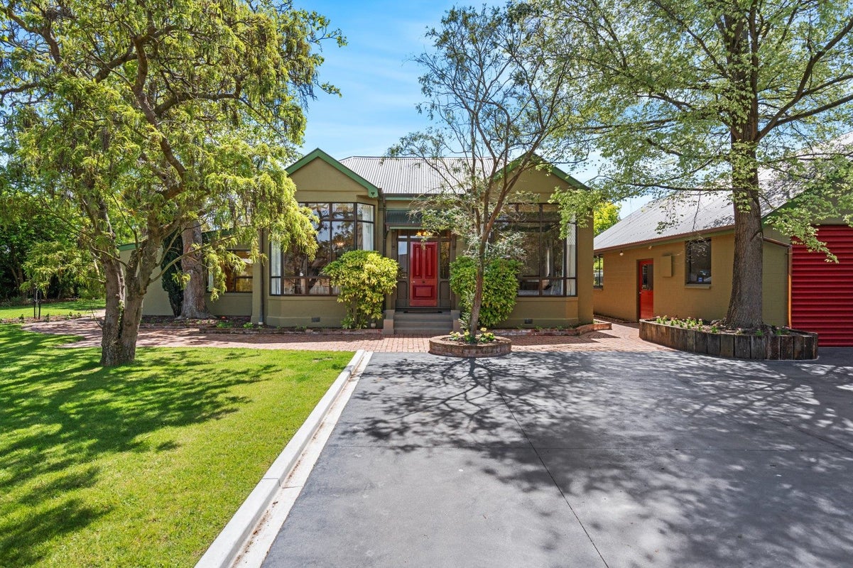 111 Mays Road, St Albans, Christchurch - Carousel 1