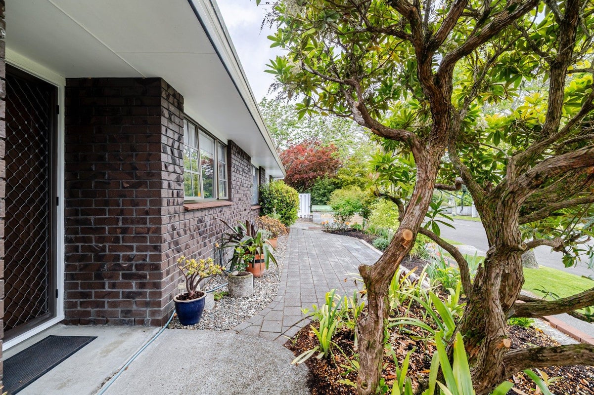69 Slacks Road, Awapuni, Palmerston North - Carousel 24