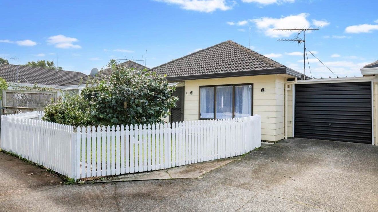 3/25 Waterview Road West, Takanini, Auckland - Carousel 1