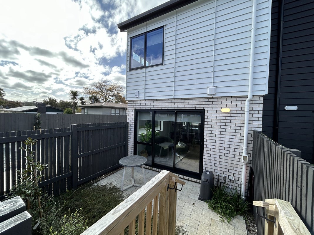 1 Whati Lane, Henderson, Auckland - Carousel 14